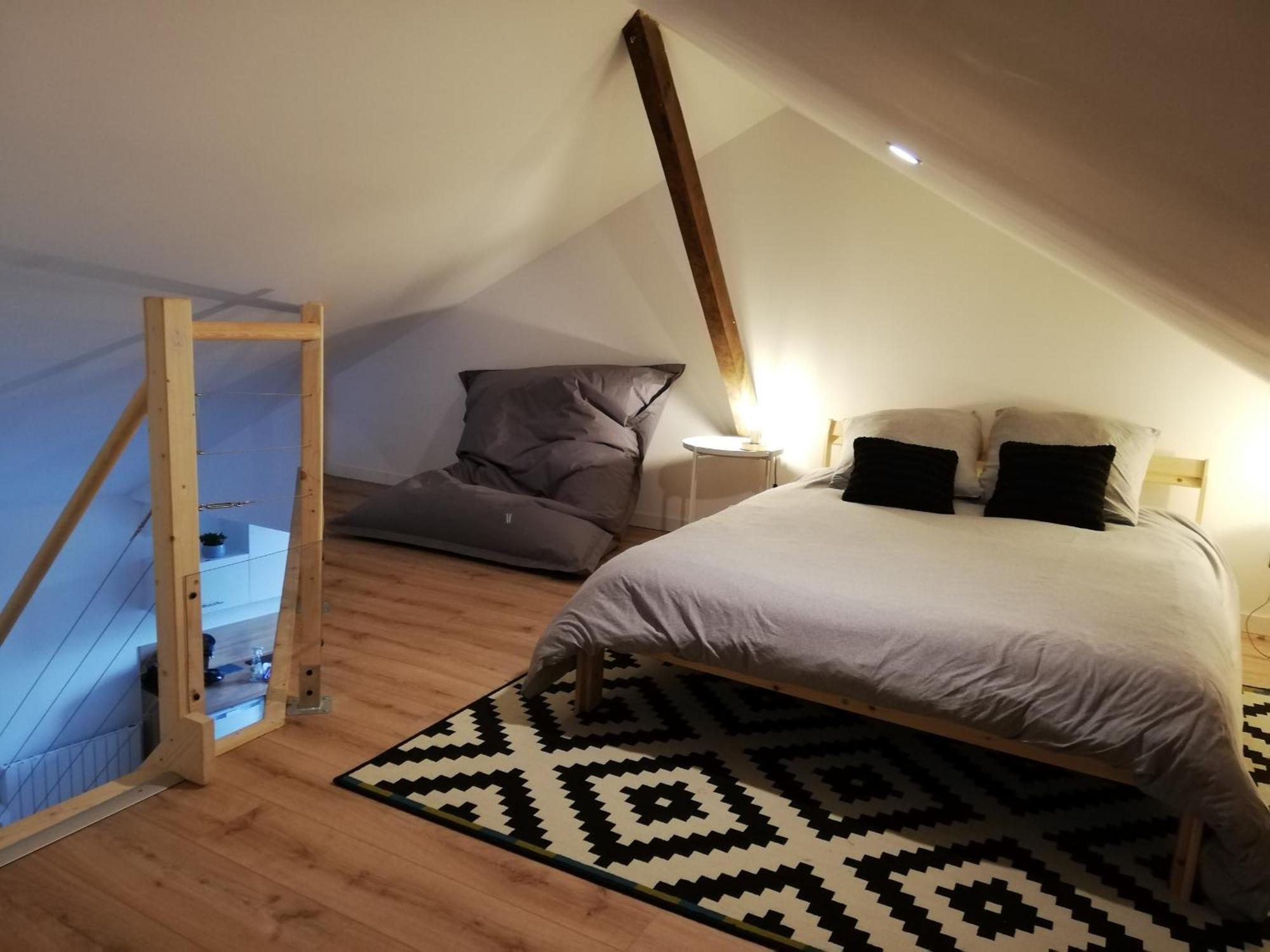 T2 Duplex Segre - Hyper Centre - Wifi - Netflix Apartment Luaran gambar